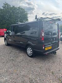 VAUXHALL VIVARO